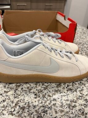Nike Suede Low-Top Sneakers in Light Gray and Gum Bottom Size 10 Womens